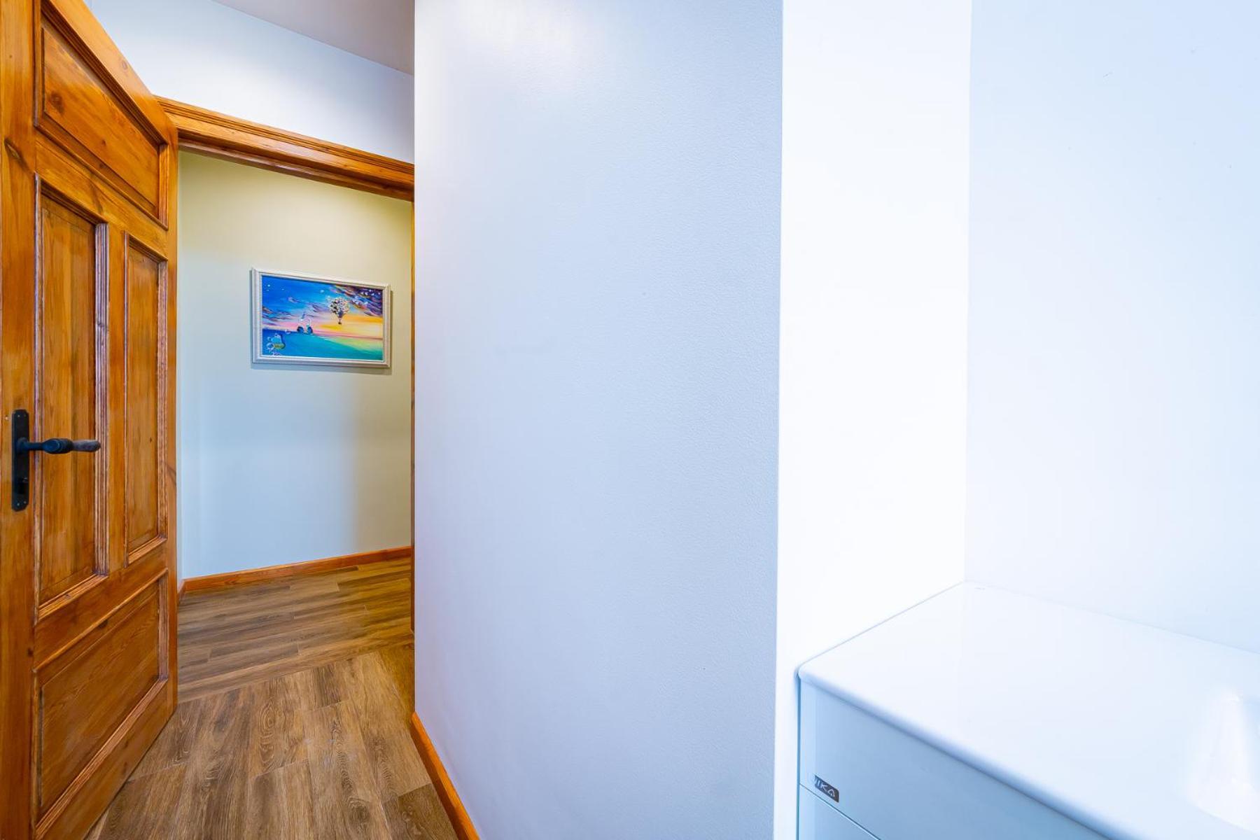 Apartament Just Renovated Stories Free Parking